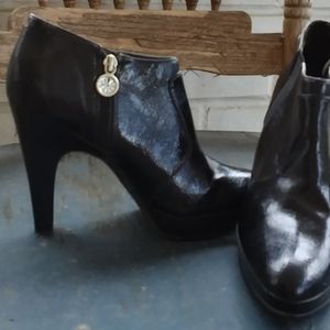 Isaac Mizrahi booties